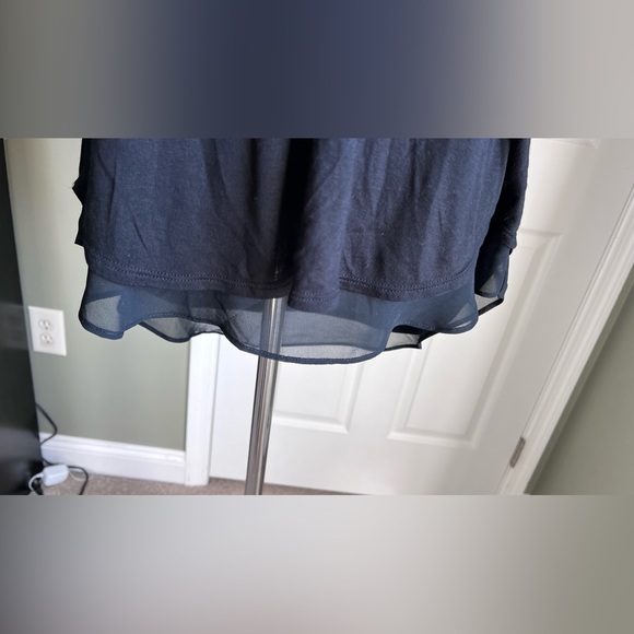 Banana Republic, black double layer knitting top. Sz XS - Picture 4 of 8